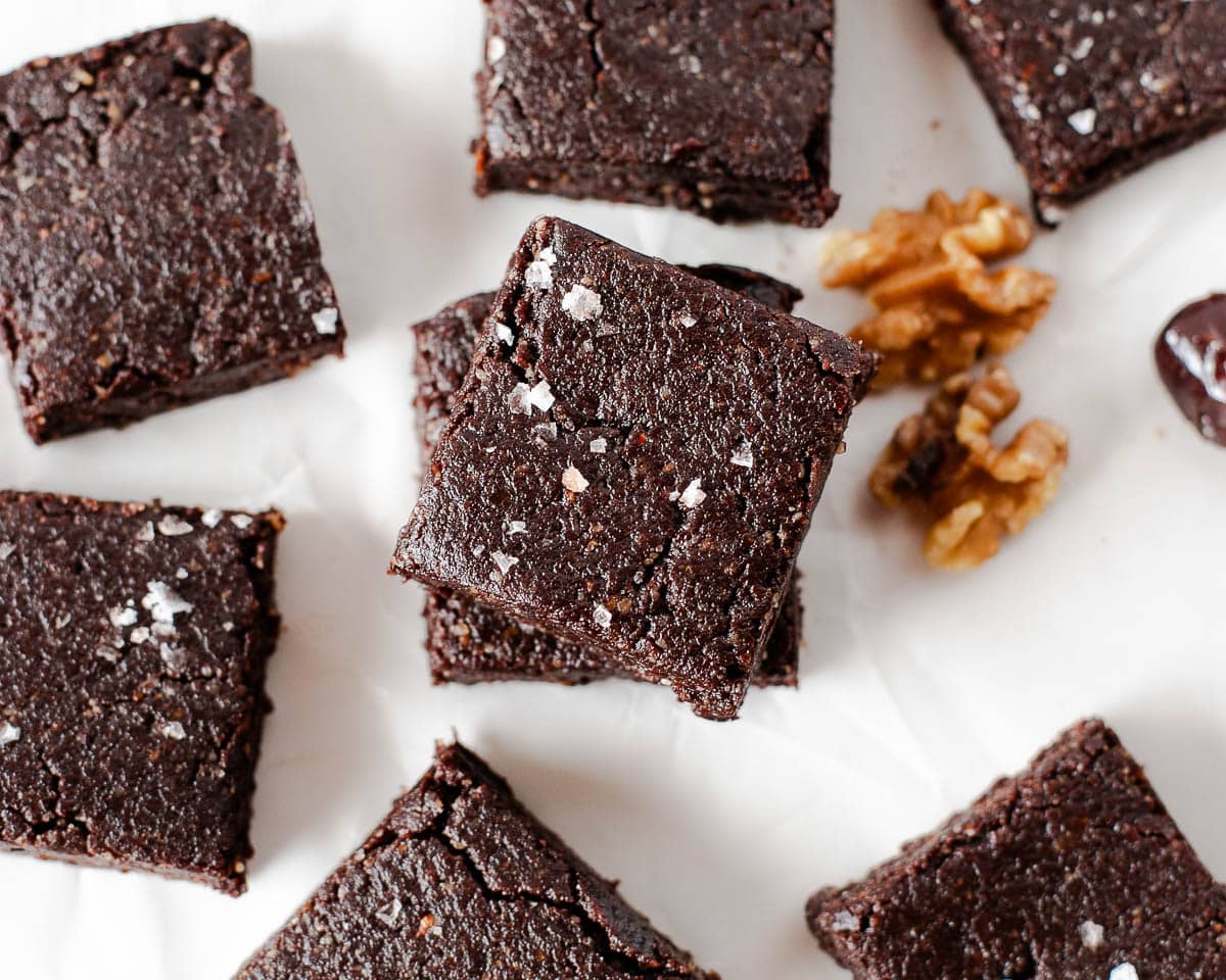 fudgy vegan date brownies recipe