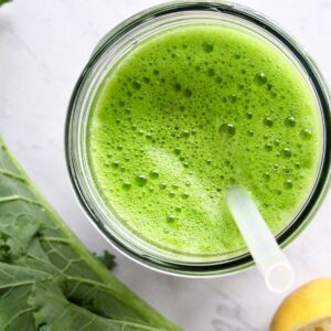 whole green juice in the blender