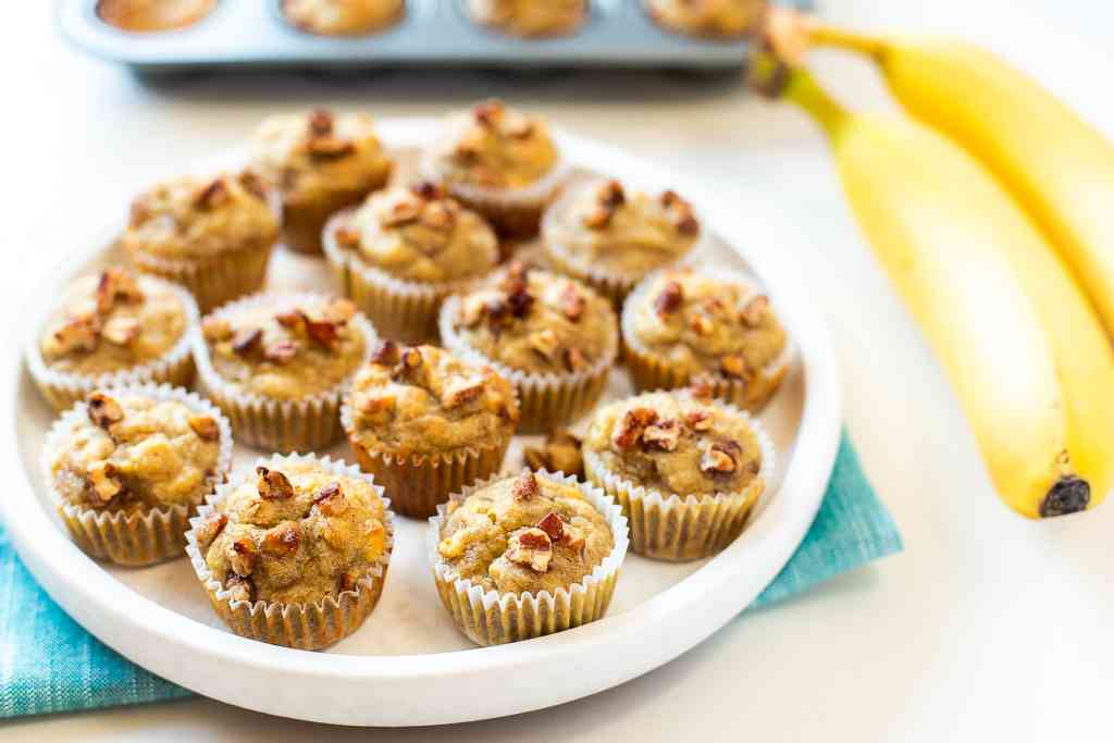how to make mini paleo banana nut muffins