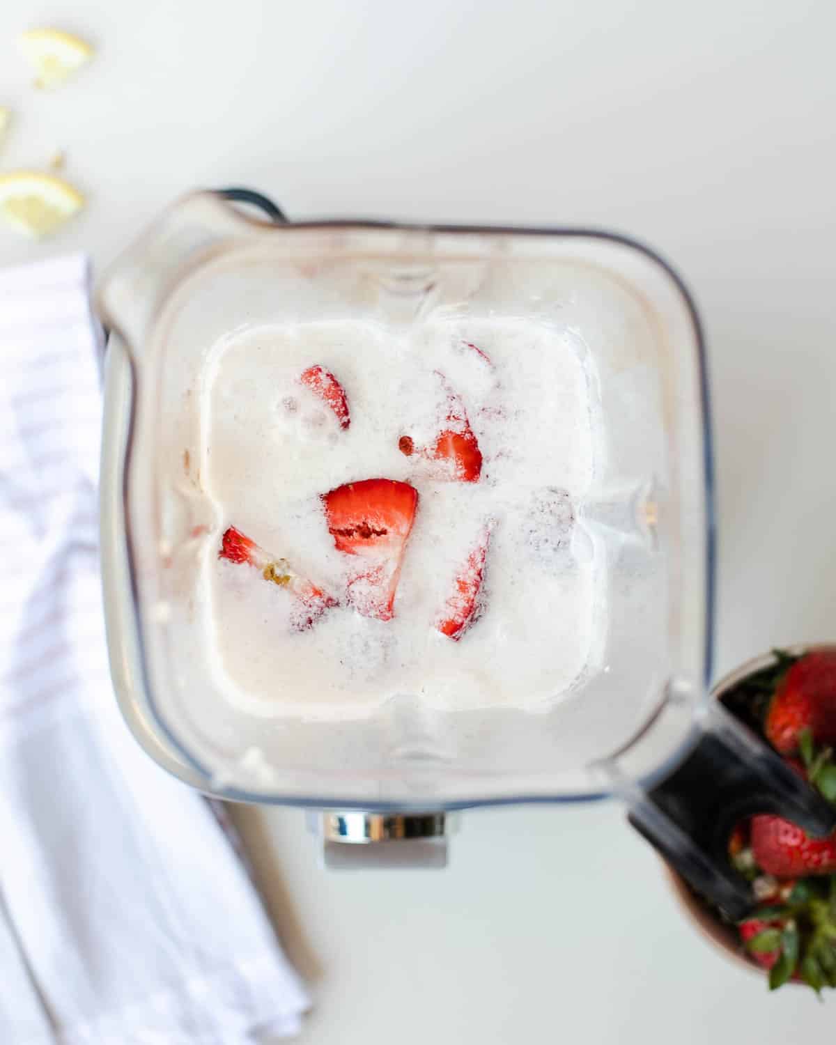 How to make healthy strawberry lemonade popsicles