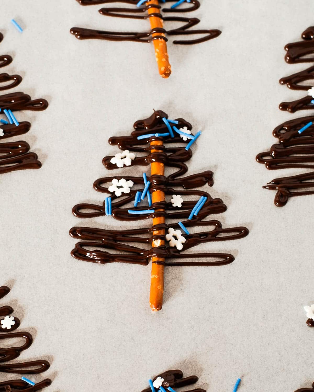 chocolate pretzel trees recipe