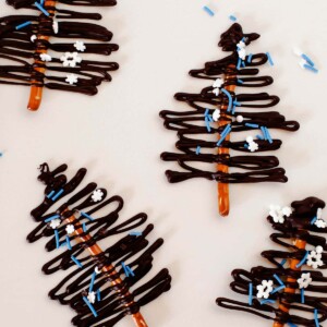 no bake chocolate pretzel trees