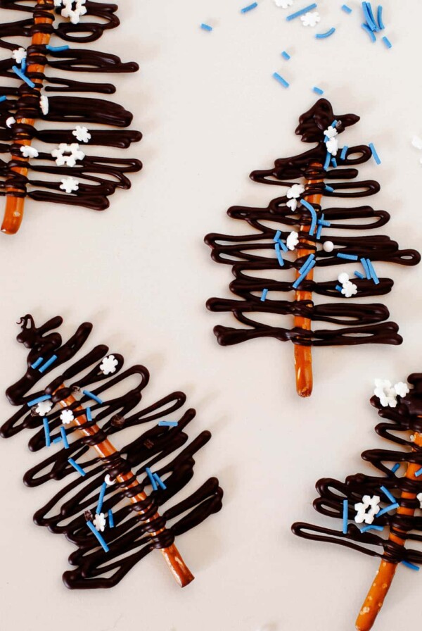 no bake chocolate pretzel trees