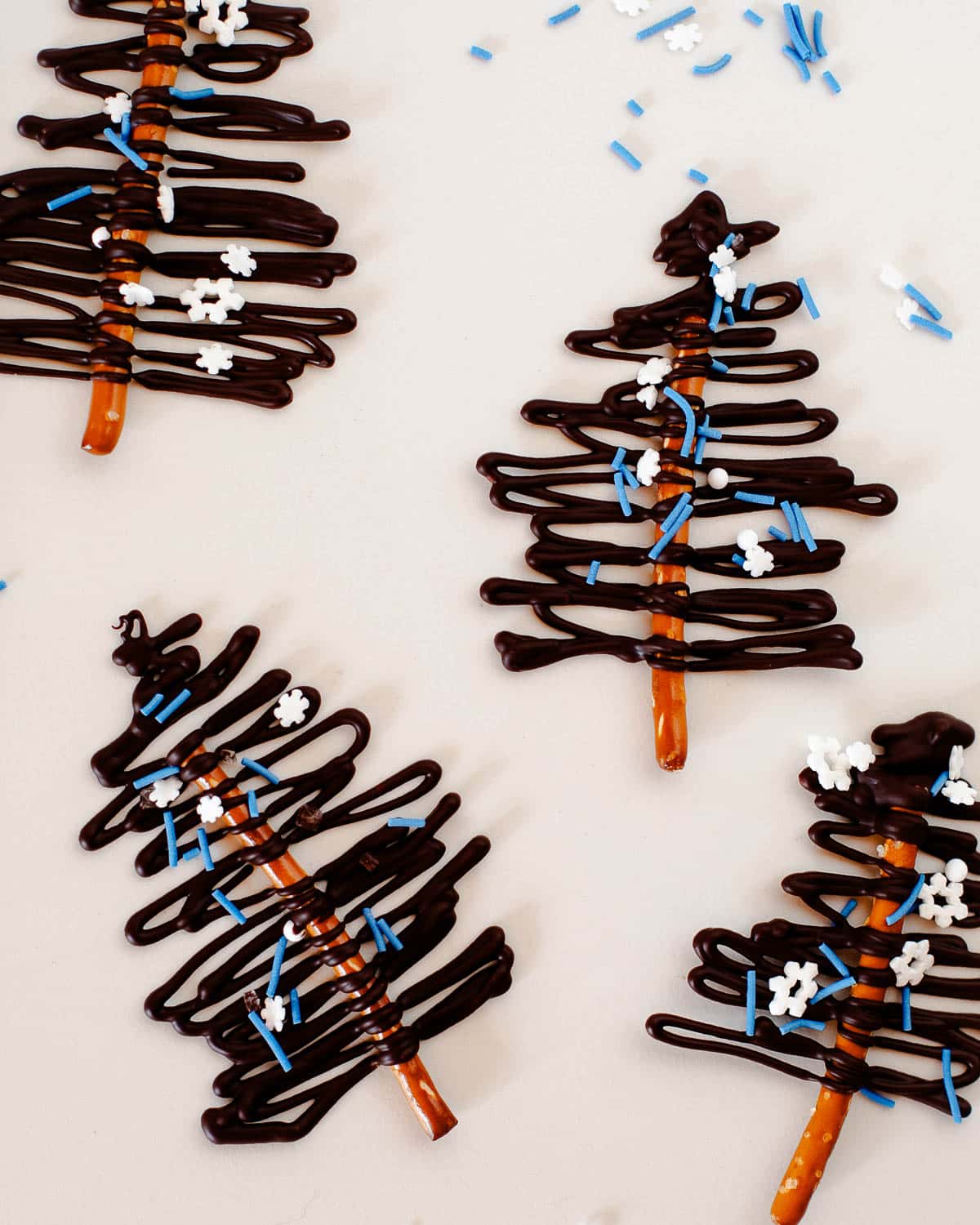 no bake chocolate pretzel trees