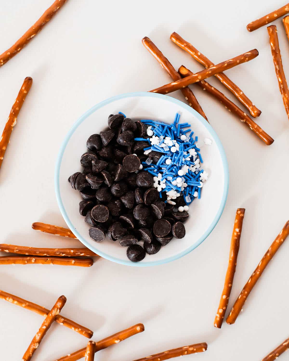 Simple ingredients you'll need for the easiest Christmas dessert