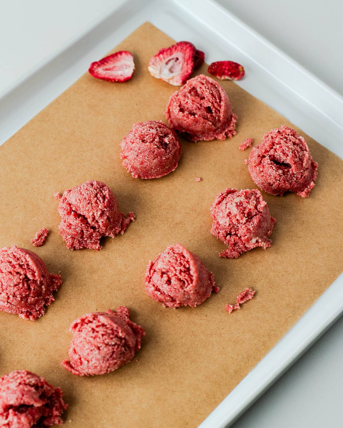 How to make strawberry protein bites