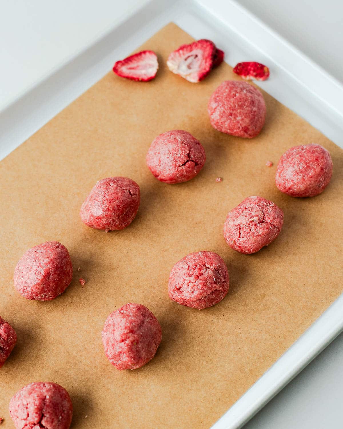 How to make strawberry protein bites