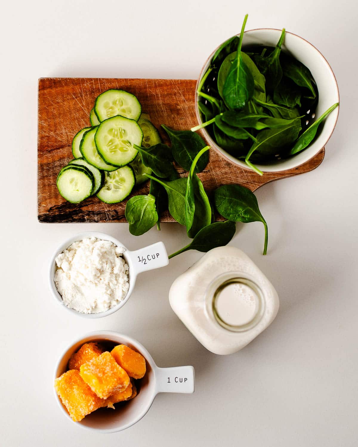 What you need for a mango cucumber smoothie