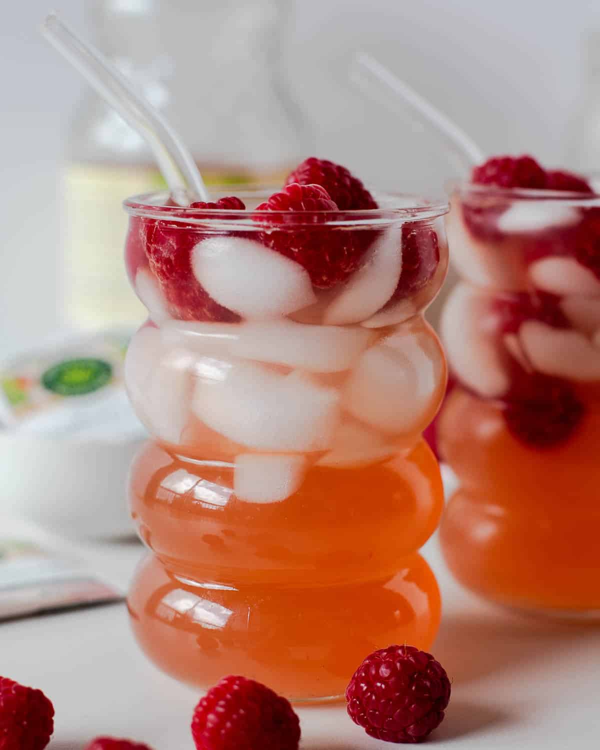 homemade arnold palmers with raspberries