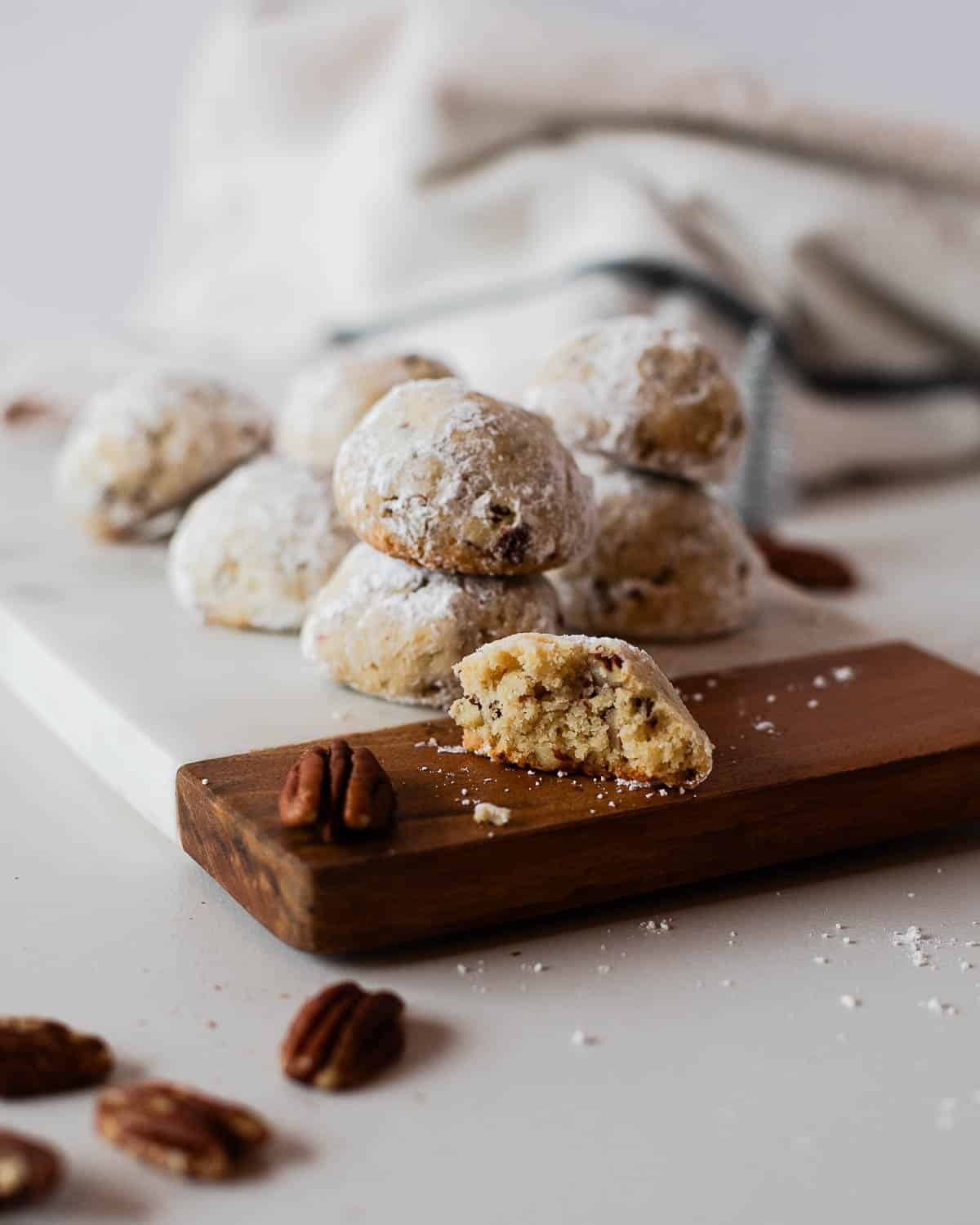 Easy 5-Ingredient Almond Flour Snowball Cookies