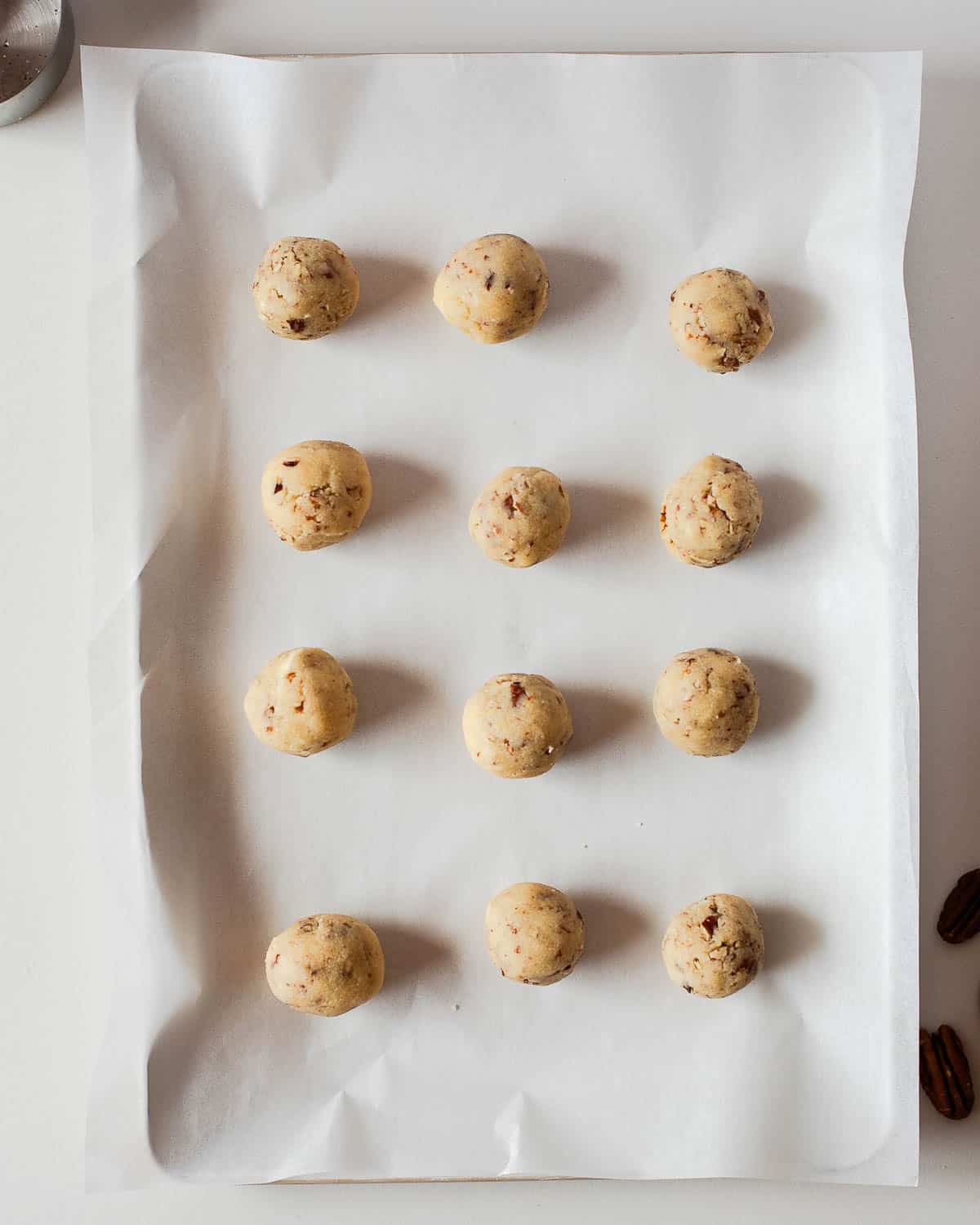 How to make healthy snowball cookies