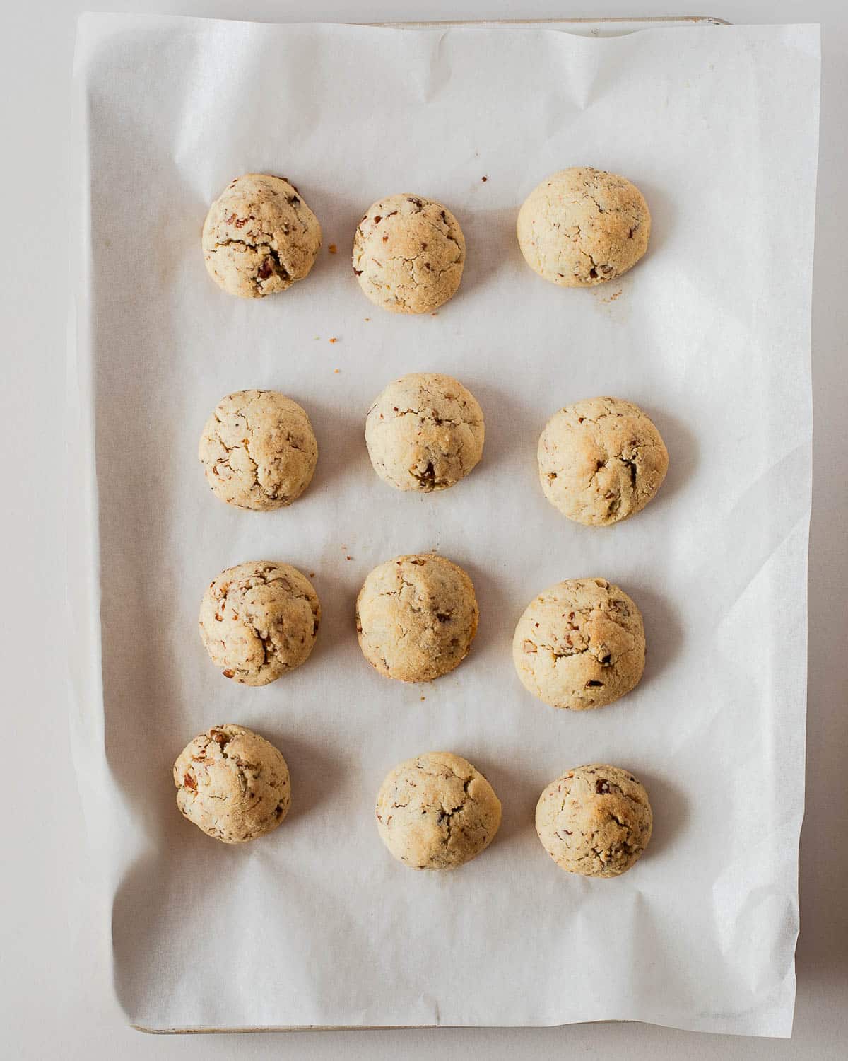 How to make healthy snowball cookies