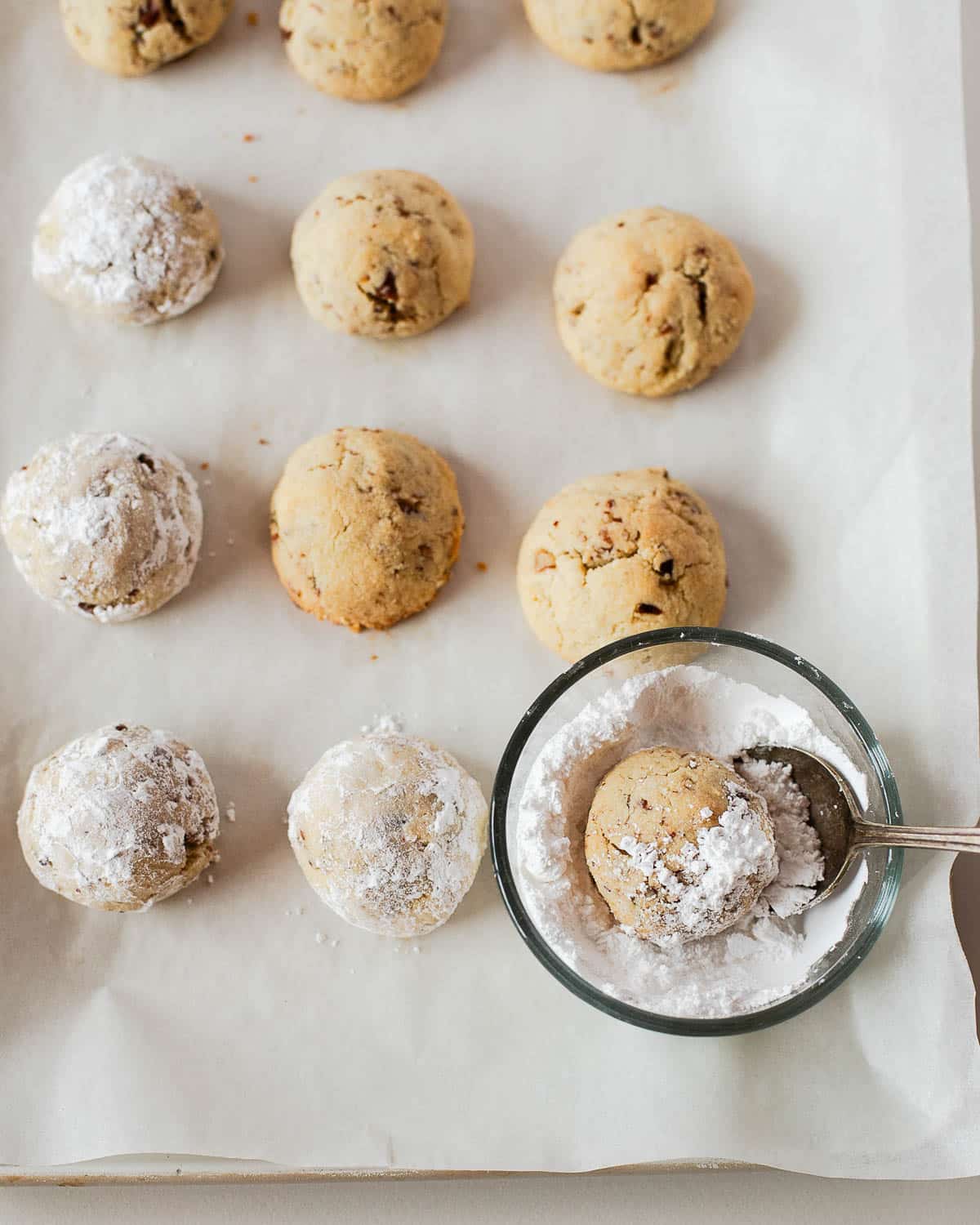 How to make healthy snowball cookies